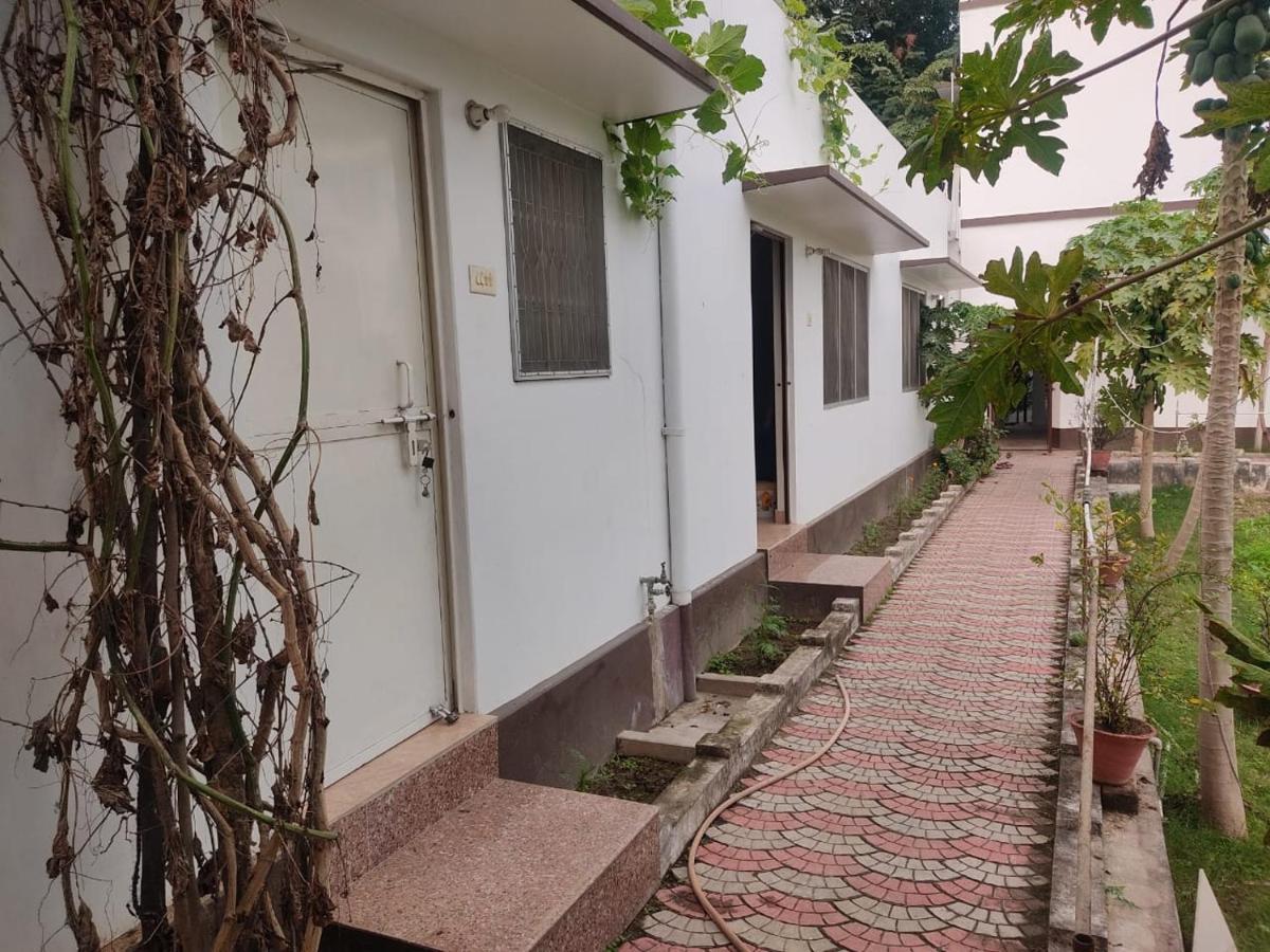 Vatika Homestay Varanasi Exterior foto