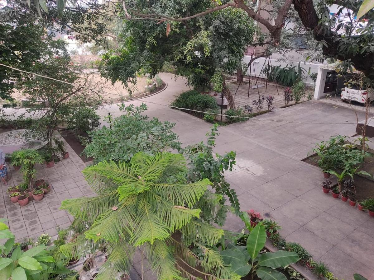 Vatika Homestay Varanasi Exterior foto