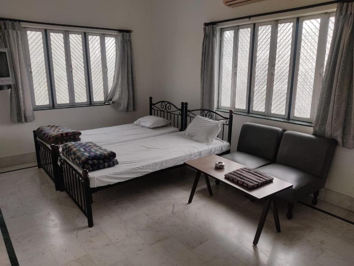 Vatika Homestay Varanasi Exterior foto