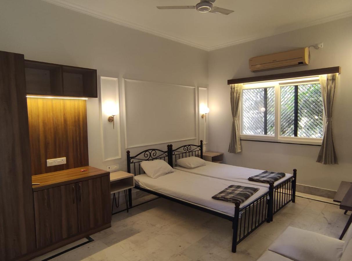Vatika Homestay Varanasi Exterior foto