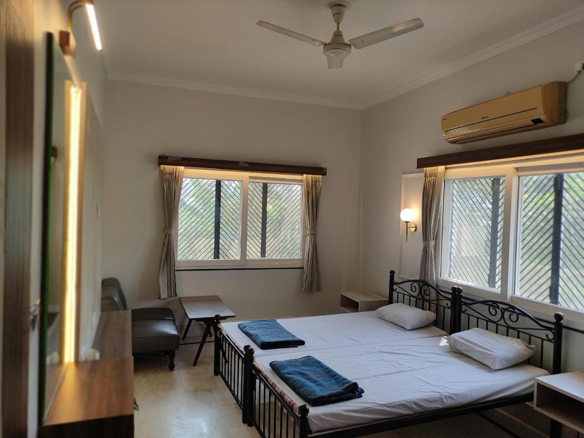 Vatika Homestay Varanasi Exterior foto